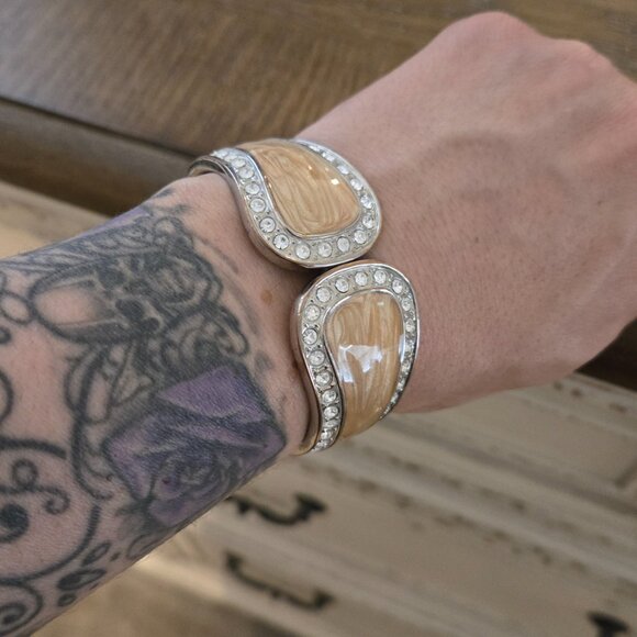 Bangle - Hinged - EUC - Picture 2 of 3